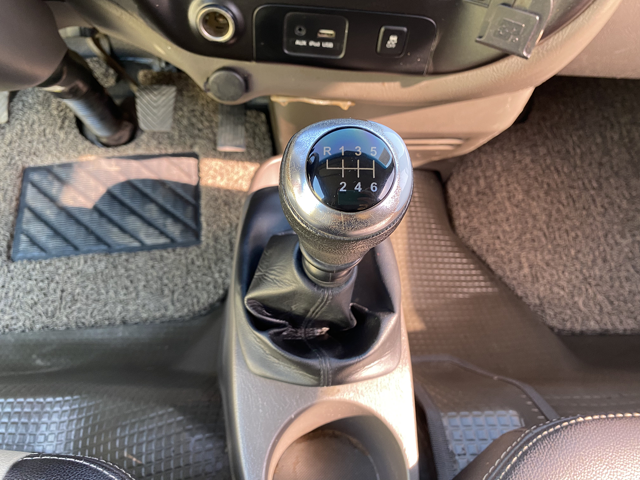 HYUNDAI PORTER 2018 / DOBLE CAB / MECÁNICA / DIESEL 27