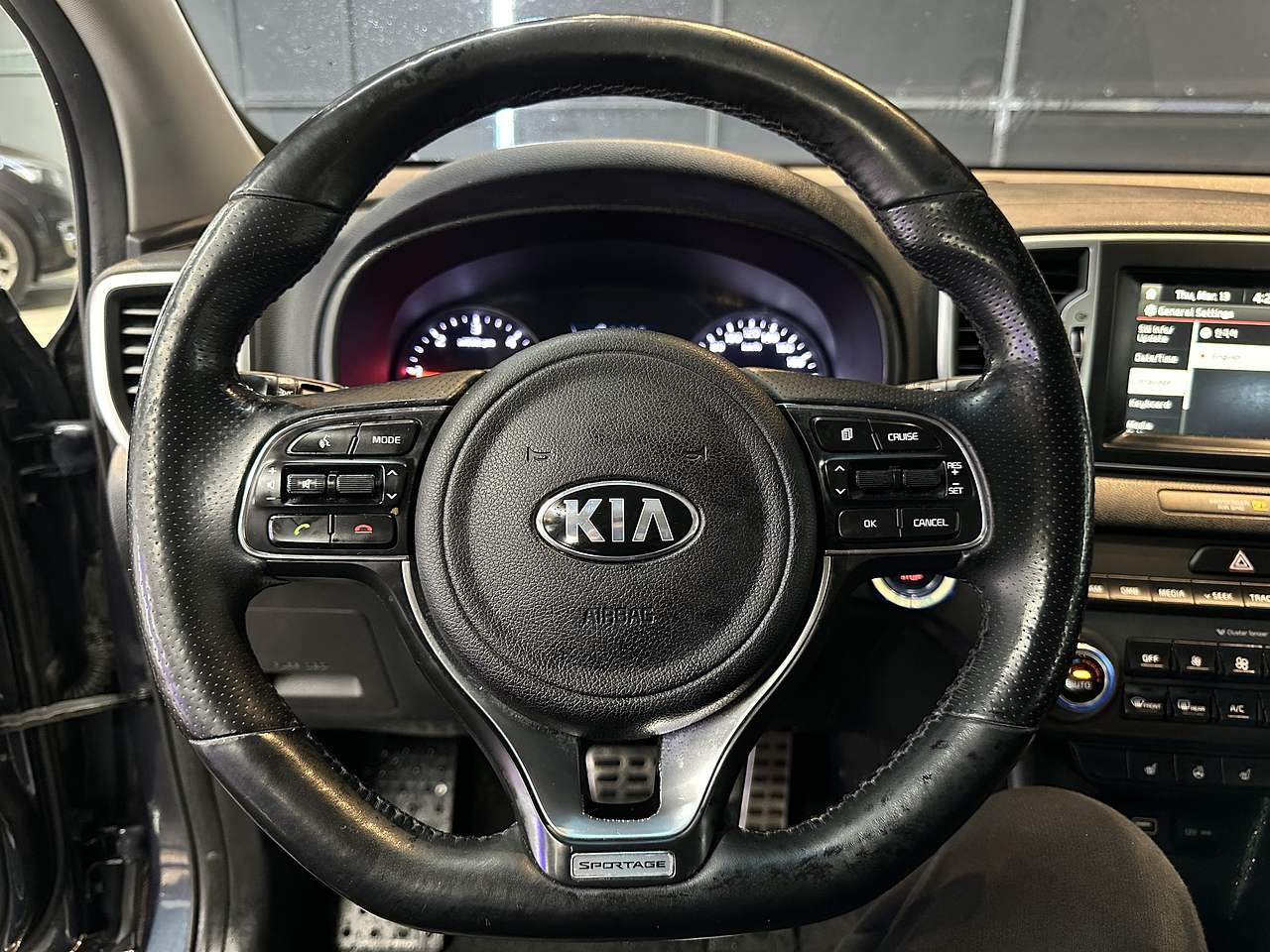 KIA ALL NEW SPORTAGE 2017 / TUNNING / PANTALLA / DIESEL / SMART KEY 26