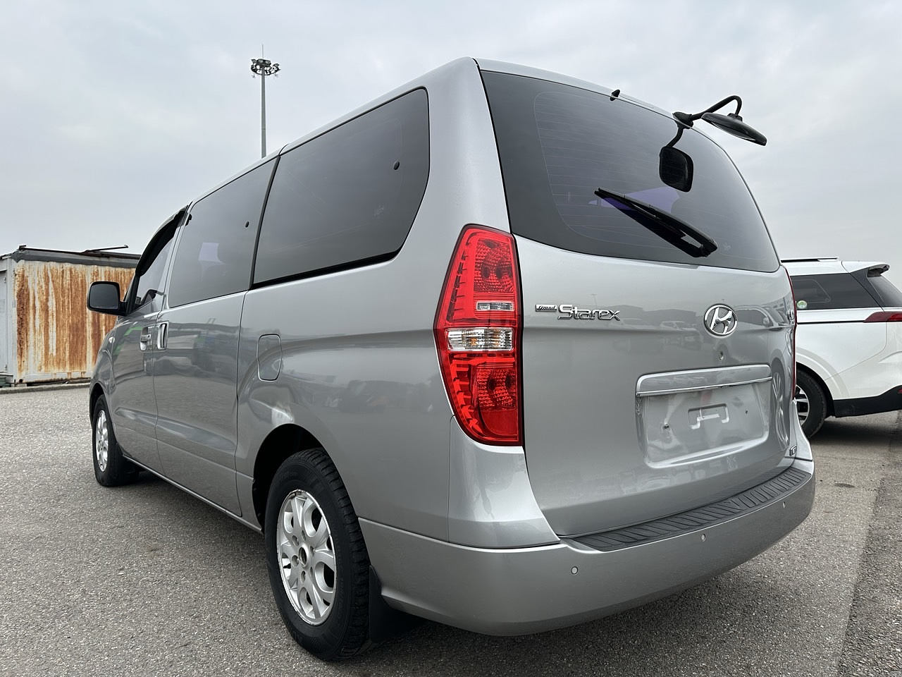 HYUNDAI STAREX 2013 / DIESEL 2.5 / 2WD / 12PASAJEROS 5