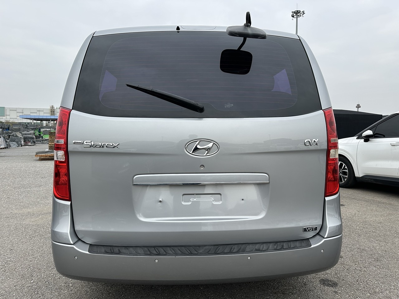 HYUNDAI STAREX 2013 / DIESEL 2.5 / 2WD / 12PASAJEROS 7