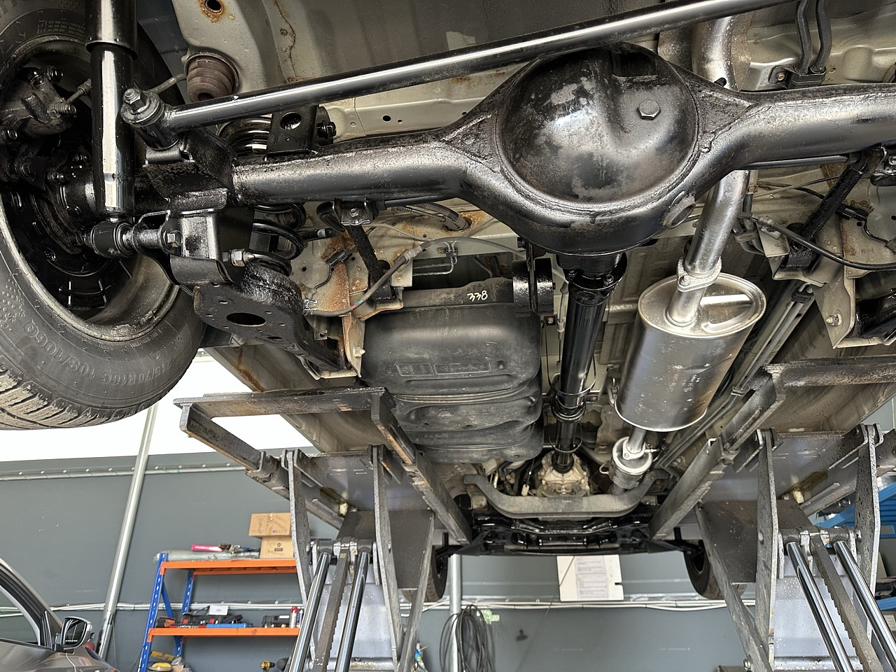 HYUNDAI STAREX 2013 / DIESEL 2.5 / 2WD / 12PASAJEROS 33