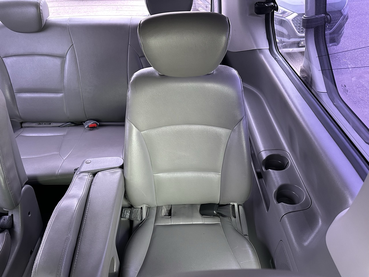 HYUNDAI STAREX 2013 / DIESEL 2.5 / 2WD / 12PASAJEROS 26