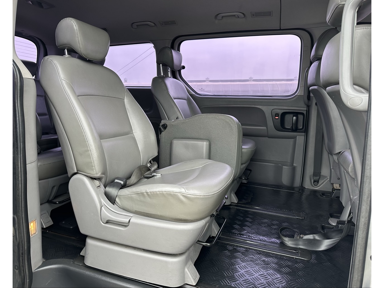 HYUNDAI STAREX 2013 / DIESEL 2.5 / 2WD / 12PASAJEROS 23