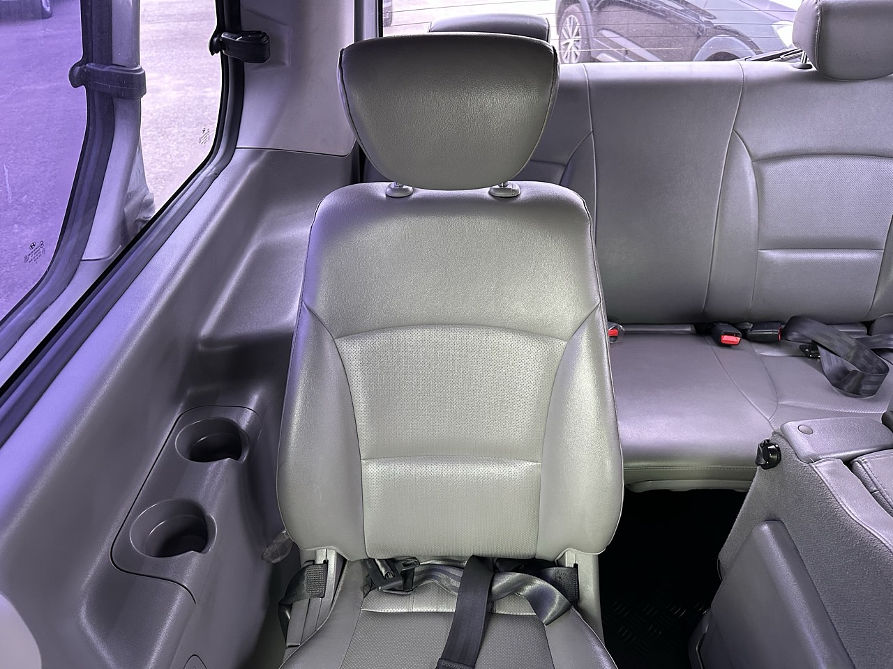 HYUNDAI STAREX 2013 / DIESEL 2.5 / 2WD / 12PASAJEROS 25