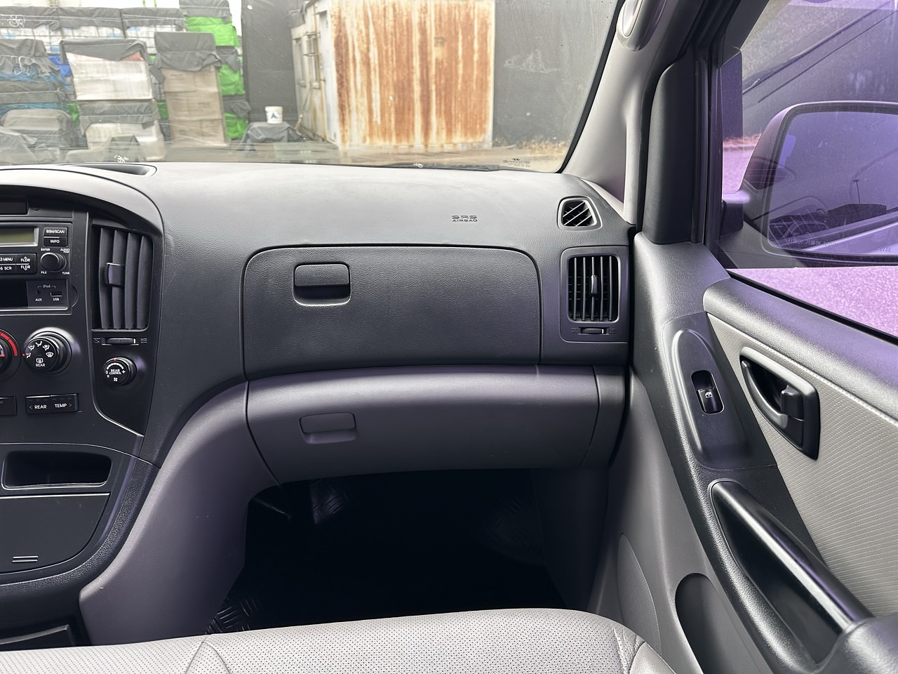 HYUNDAI STAREX 2013 / DIESEL 2.5 / 2WD / 12PASAJEROS 18