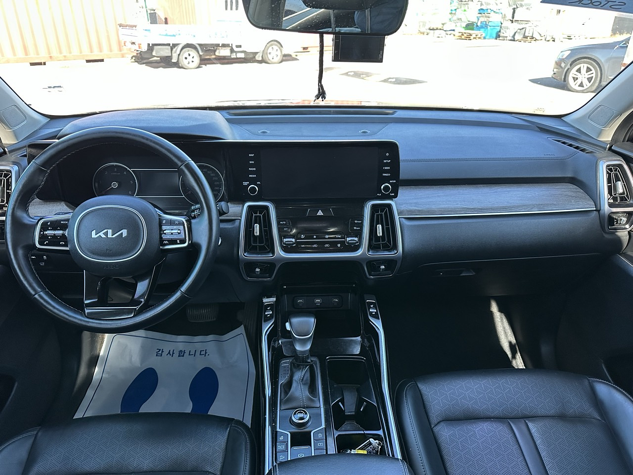 KIA SORENTO 2023 / 7PASAJEROS / CAMARA R / PANTALLA / SMART KEY 15