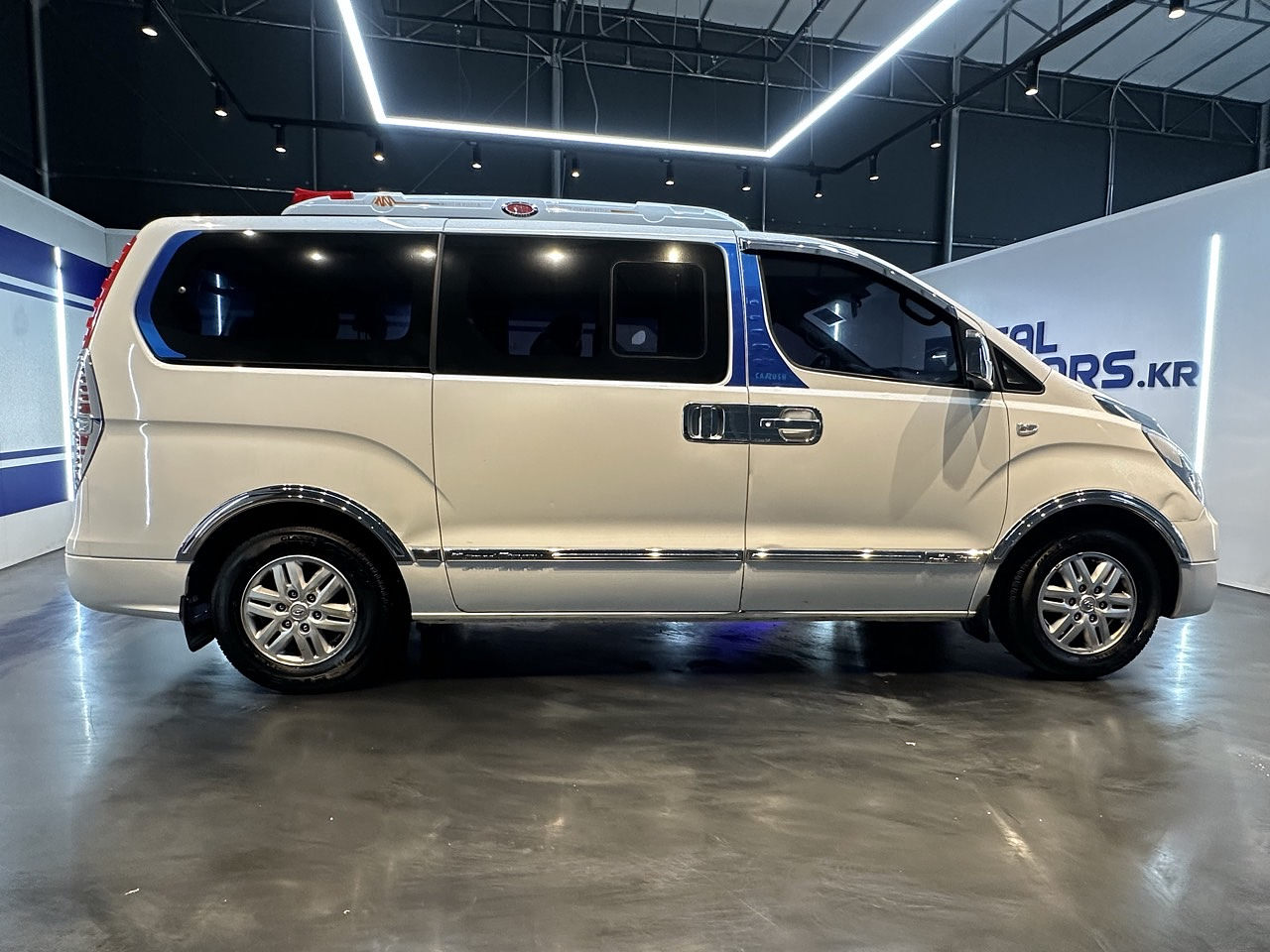 HYUNDAI STAREX 2017 / DIESEL / 2.5 CC / 12PASAJEROS 5