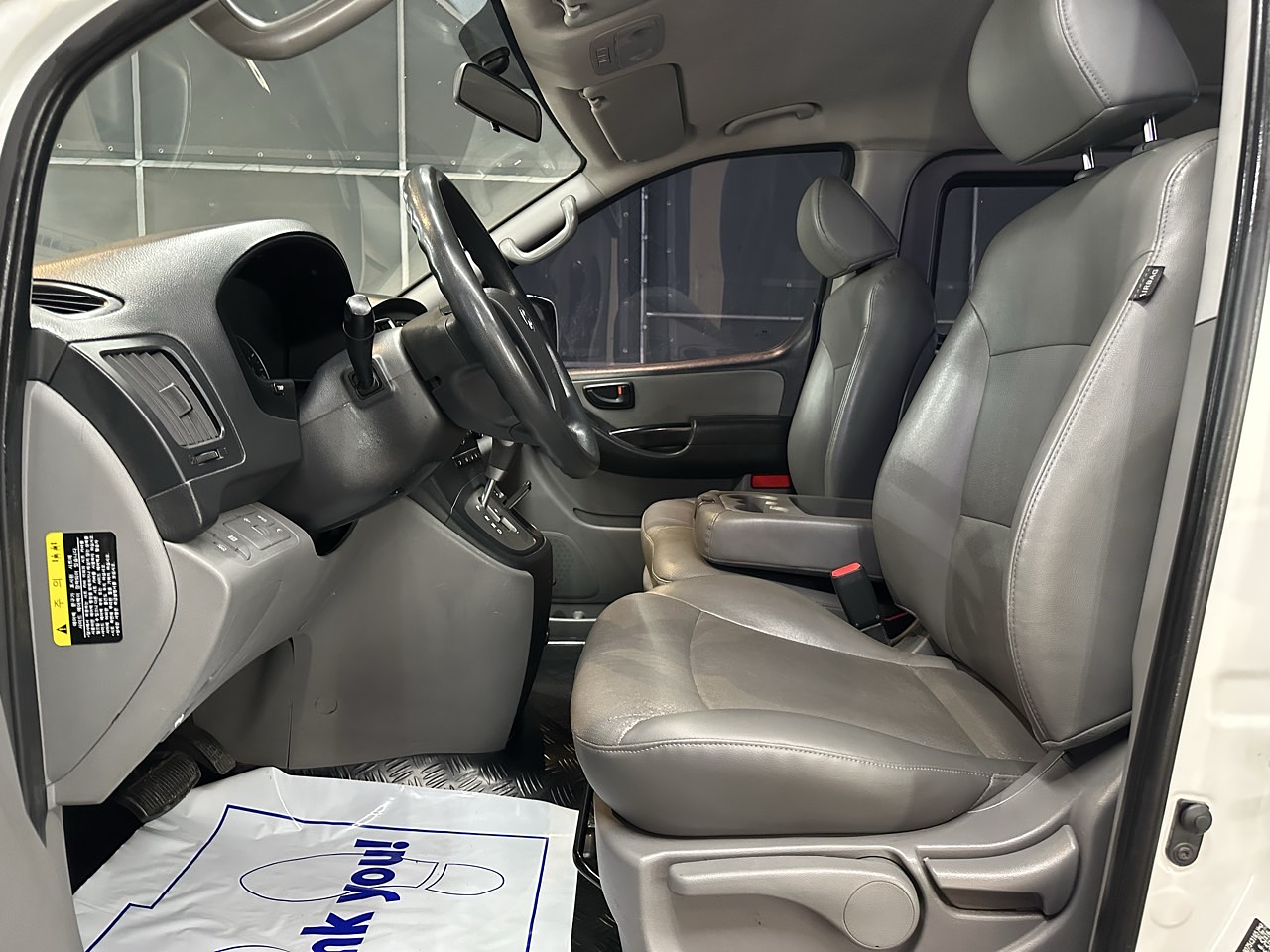 HYUNDAI STAREX 2017 / DIESEL / 2.5 CC / 12PASAJEROS 23