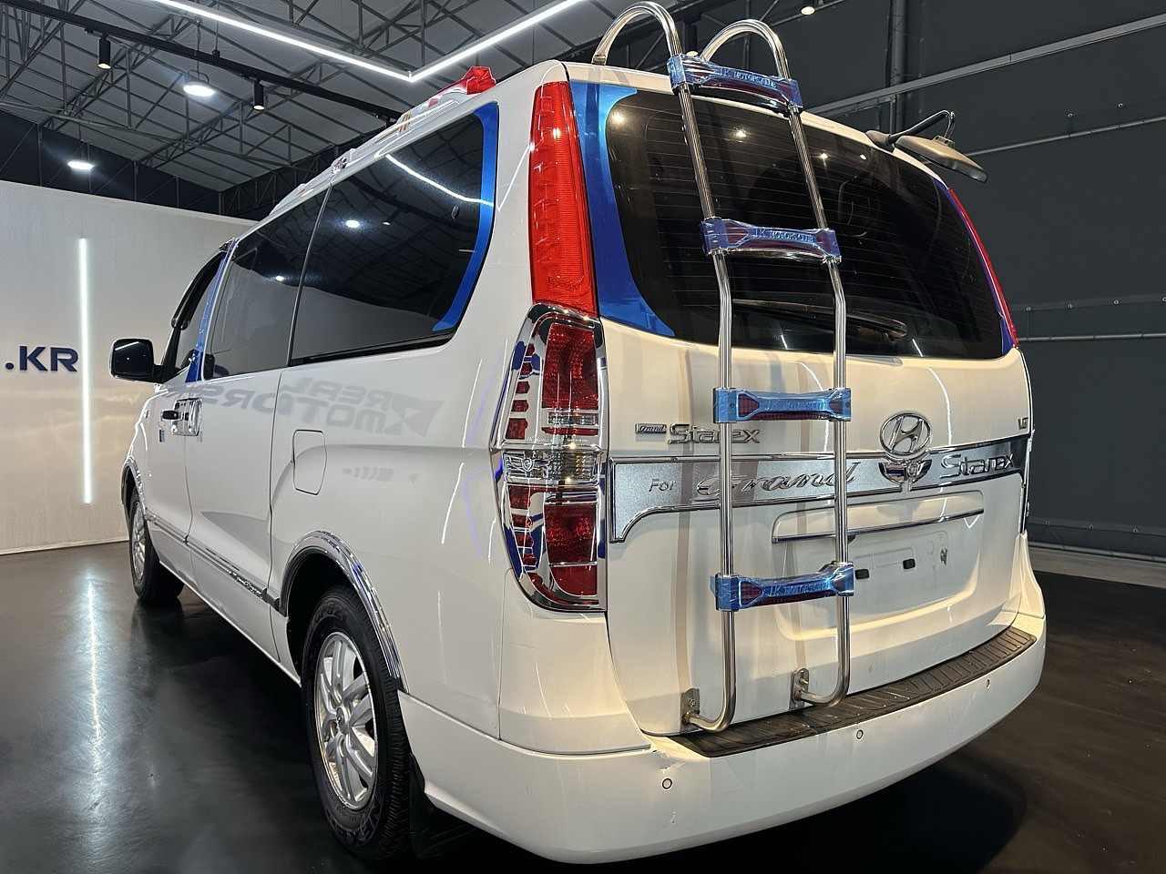 HYUNDAI STAREX 2017 / DIESEL / 2.5 CC / 12PASAJEROS 7