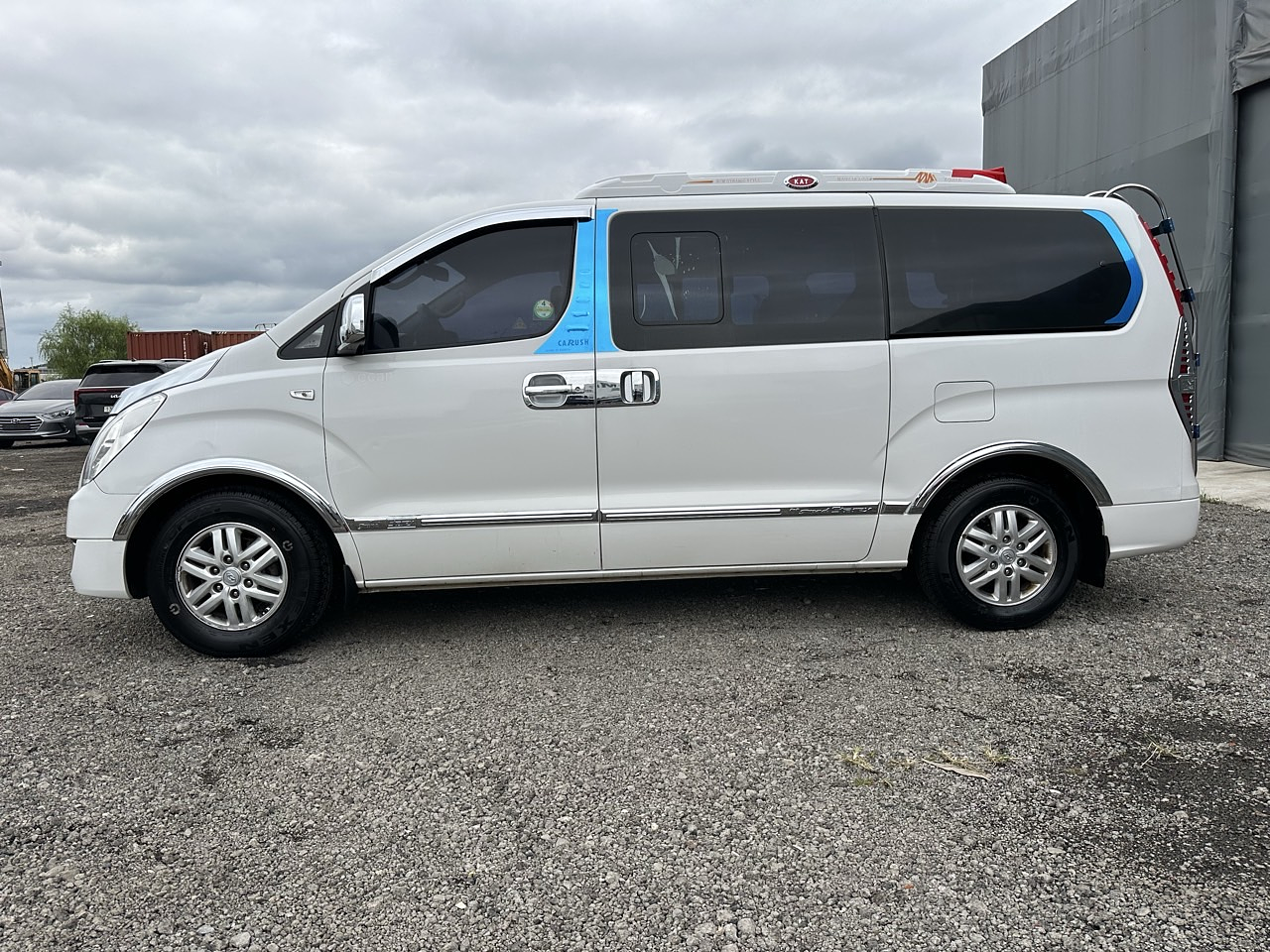 HYUNDAI STAREX 2017 / DIESEL / 2.5 CC / 12PASAJEROS 18