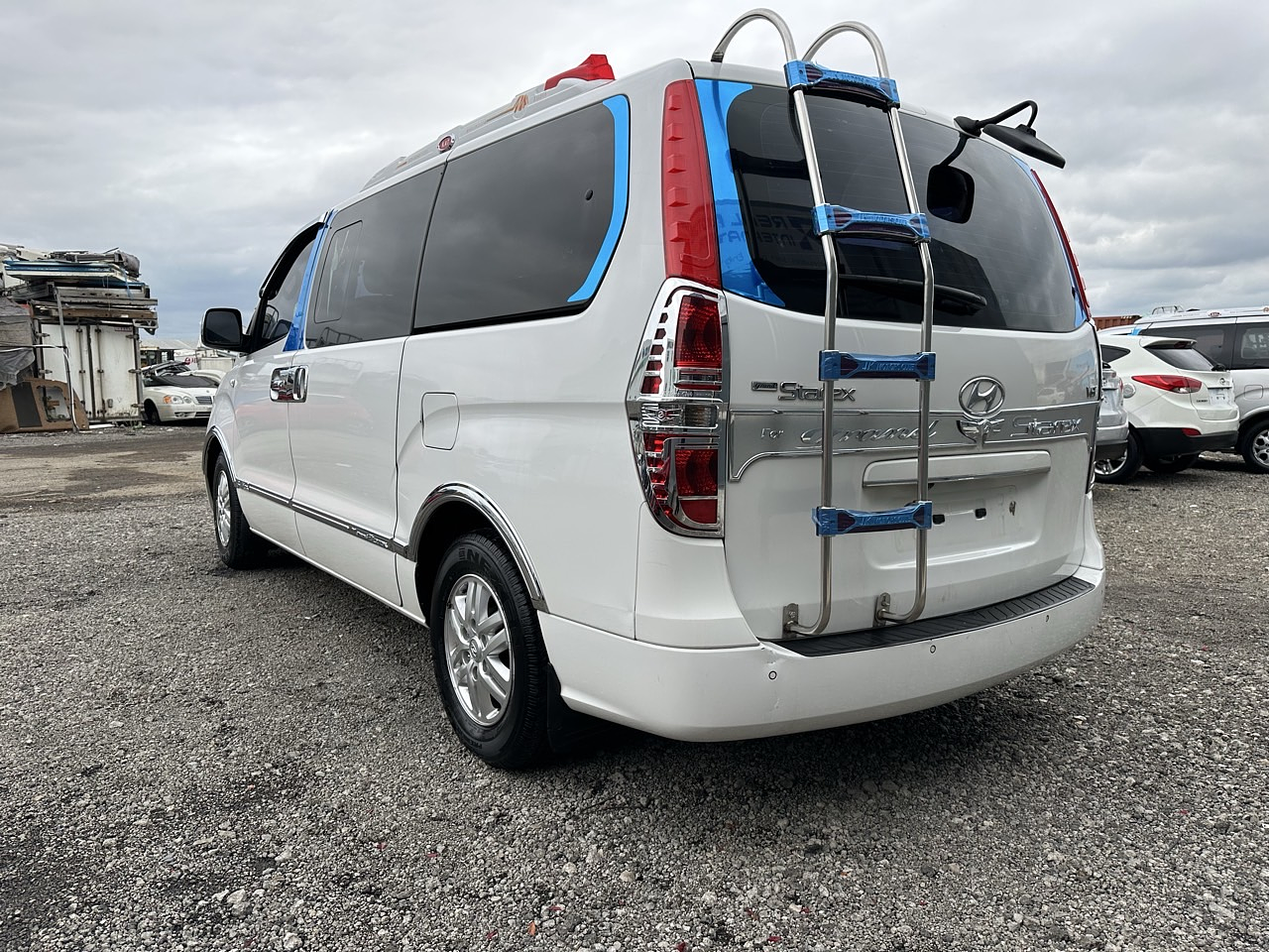 HYUNDAI STAREX 2017 / DIESEL / 2.5 CC / 12PASAJEROS 19