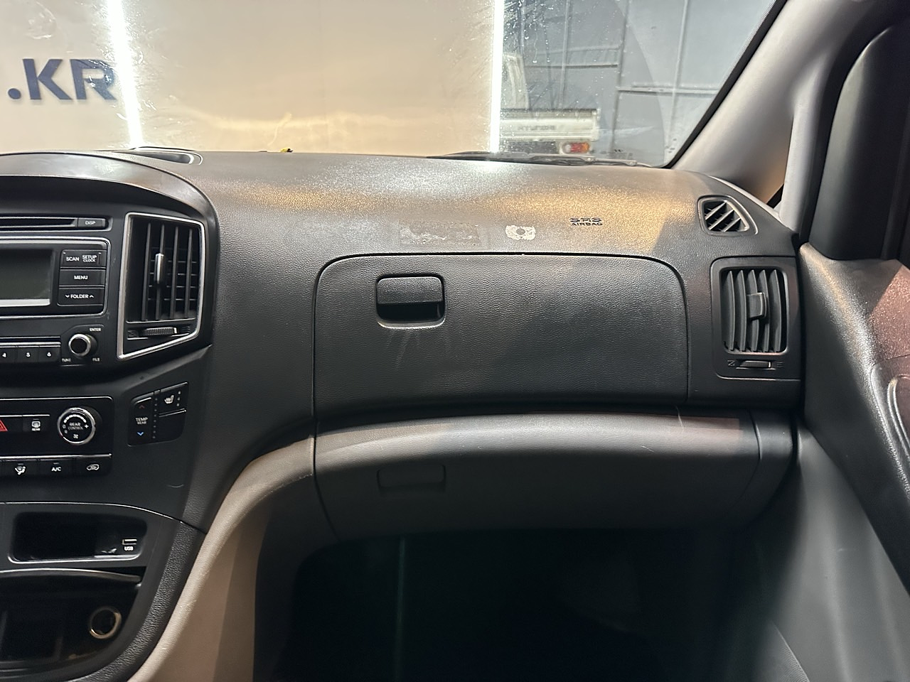 HYUNDAI STAREX 2017 / DIESEL / 2.5 CC / 12PASAJEROS 29