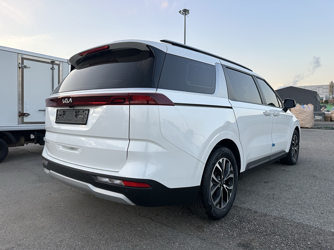 KIA CARNIVAL 2023 / 9PASAJEROS / CÁMARA R / DIESEL 2.2 / 2WD 5