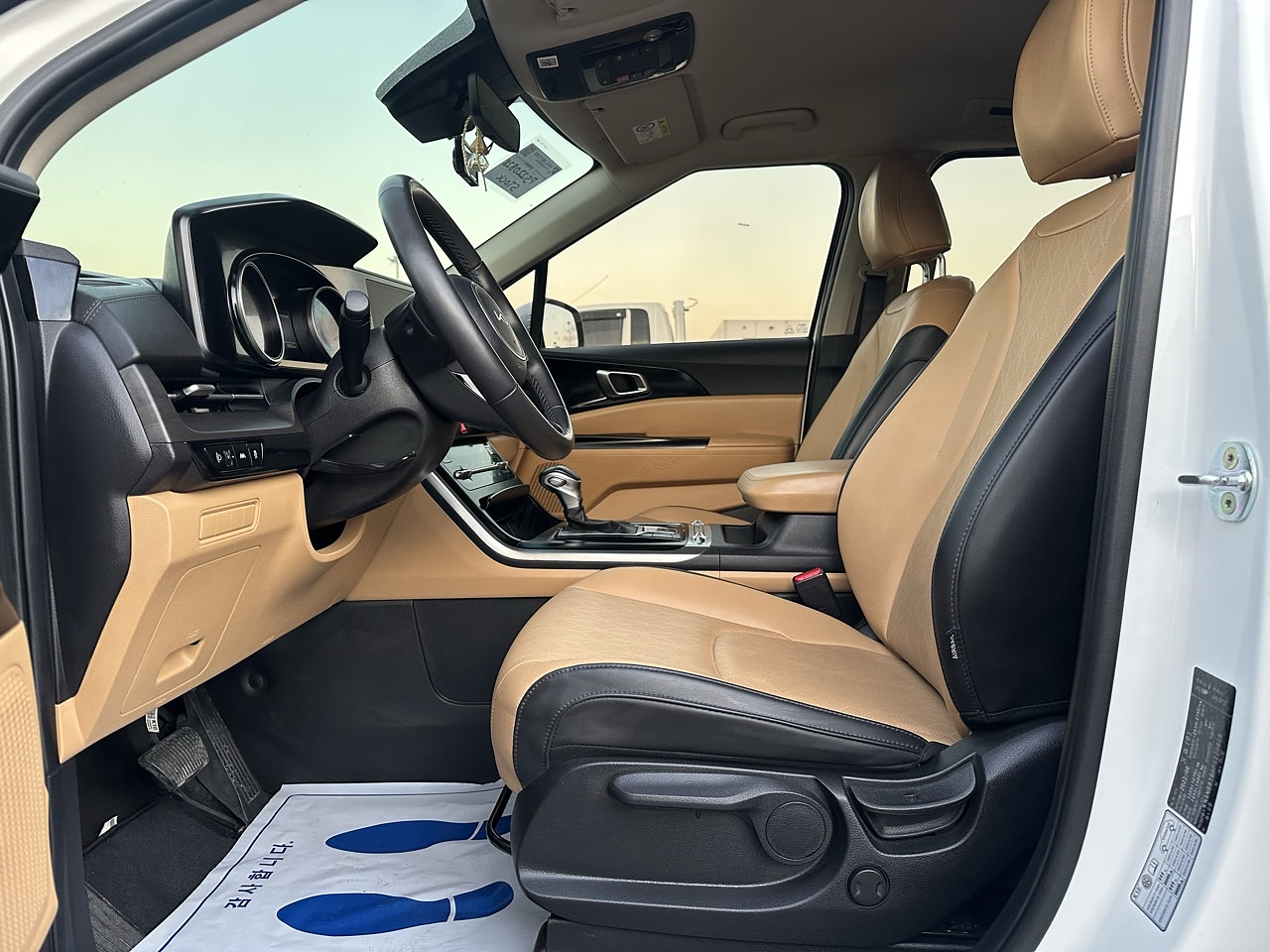 KIA CARNIVAL 2023 / 9PASAJEROS / CÁMARA R / DIESEL 2.2 / 2WD 10