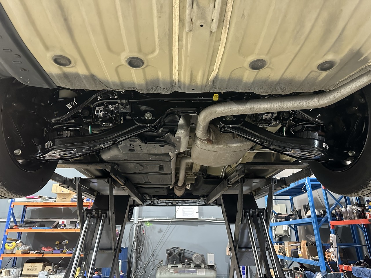 KIA CARNIVAL 2023 / 9PASAJEROS / CÁMARA R / DIESEL 2.2 / 2WD 34