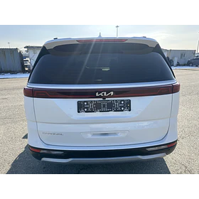 KIA Carnival — foto 5 de 16