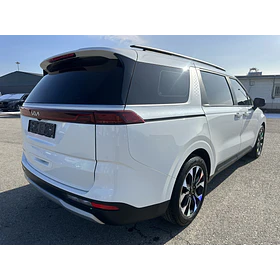 KIA Carnival — foto 6 de 16