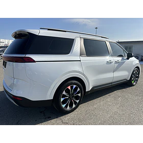 KIA Carnival — foto 7 de 16