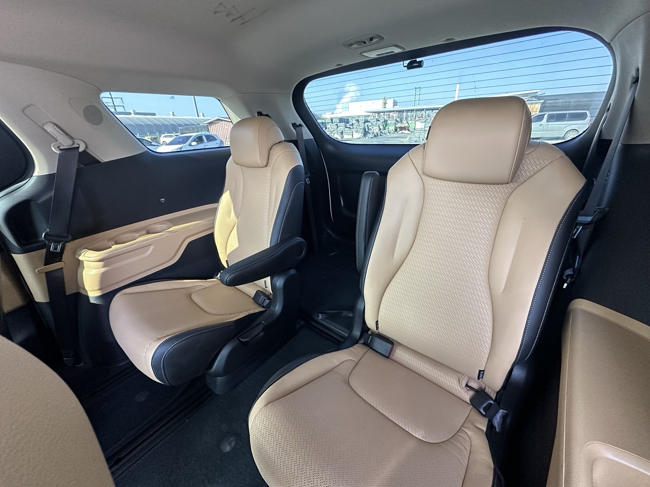 KIA CARNIVAL 2022 / 9PASAJEROS / CÁMARA R / DIESEL / SMART KEY  28