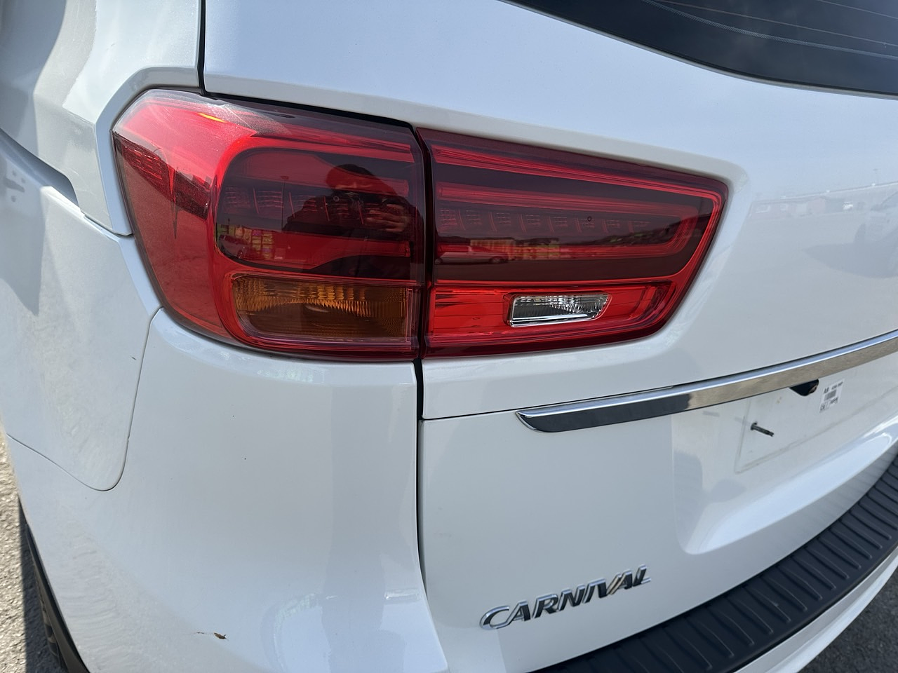 KIA CARNIVAL 2019 / 6PASAJEROS / DIESEL / CAMARA R 7