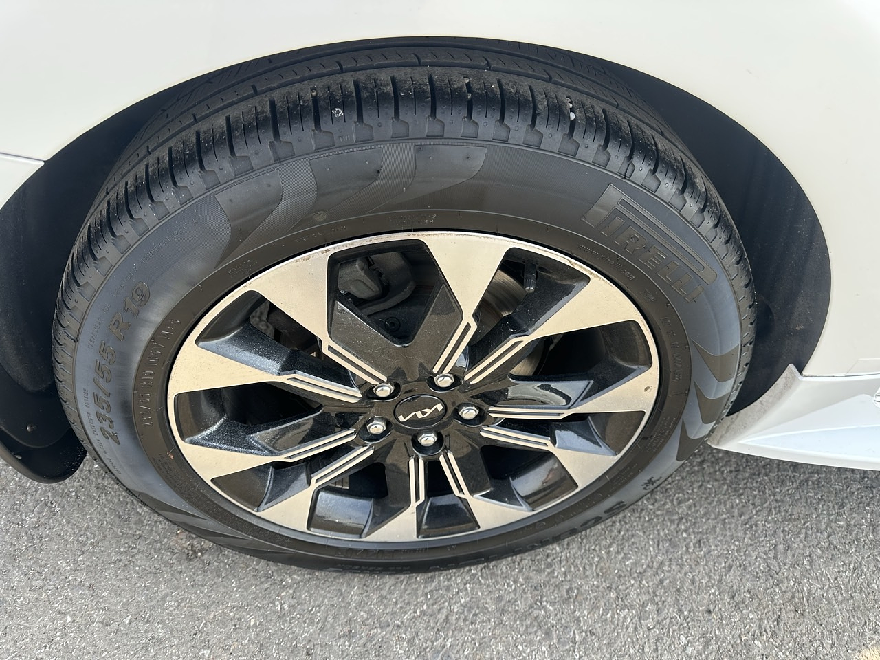 KIA CARNIVAL 2019 / 6PASAJEROS / DIESEL / CAMARA R 45