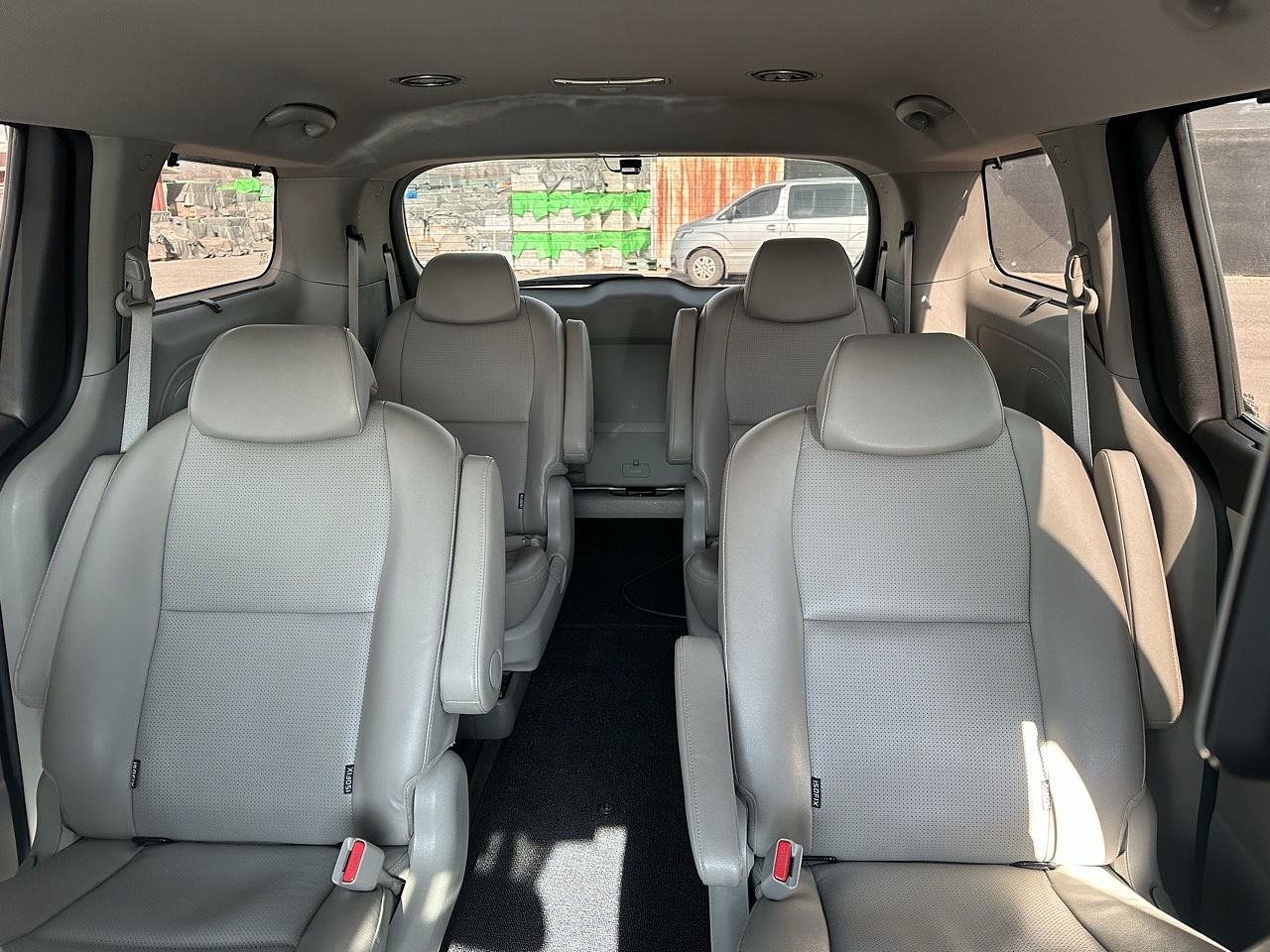 KIA CARNIVAL 2019 / 6PASAJEROS / DIESEL / CAMARA R 31