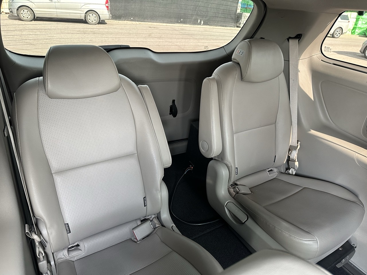 KIA CARNIVAL 2019 / 6PASAJEROS / DIESEL / CAMARA R 29