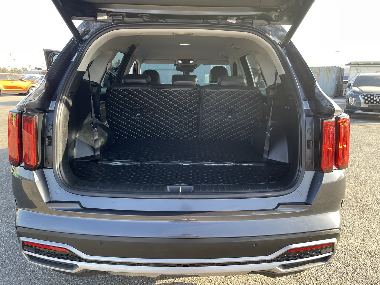 KIA SORENTO 2021 / 7 PASAJEROS / 2WD / DIESEL 2.2 / CAMARA R  11