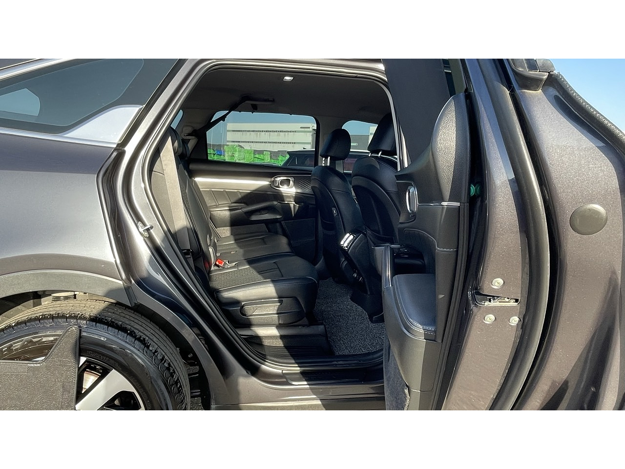 KIA SORENTO 2021 / 7 PASAJEROS / 2WD / DIESEL 2.2 / CAMARA R  26