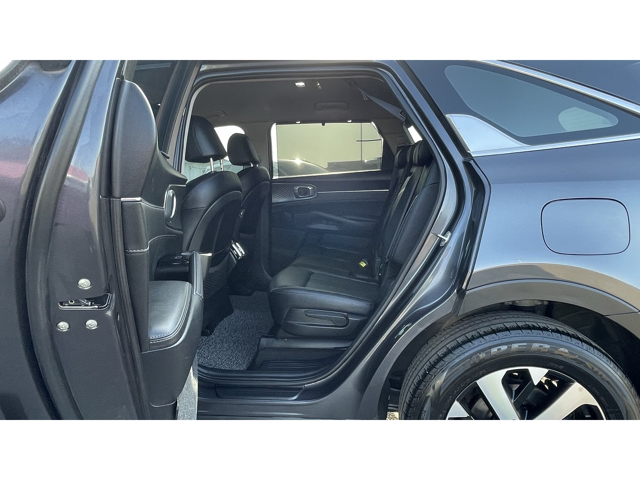 KIA SORENTO 2021 / 7 PASAJEROS / 2WD / DIESEL 2.2 / CAMARA R  29