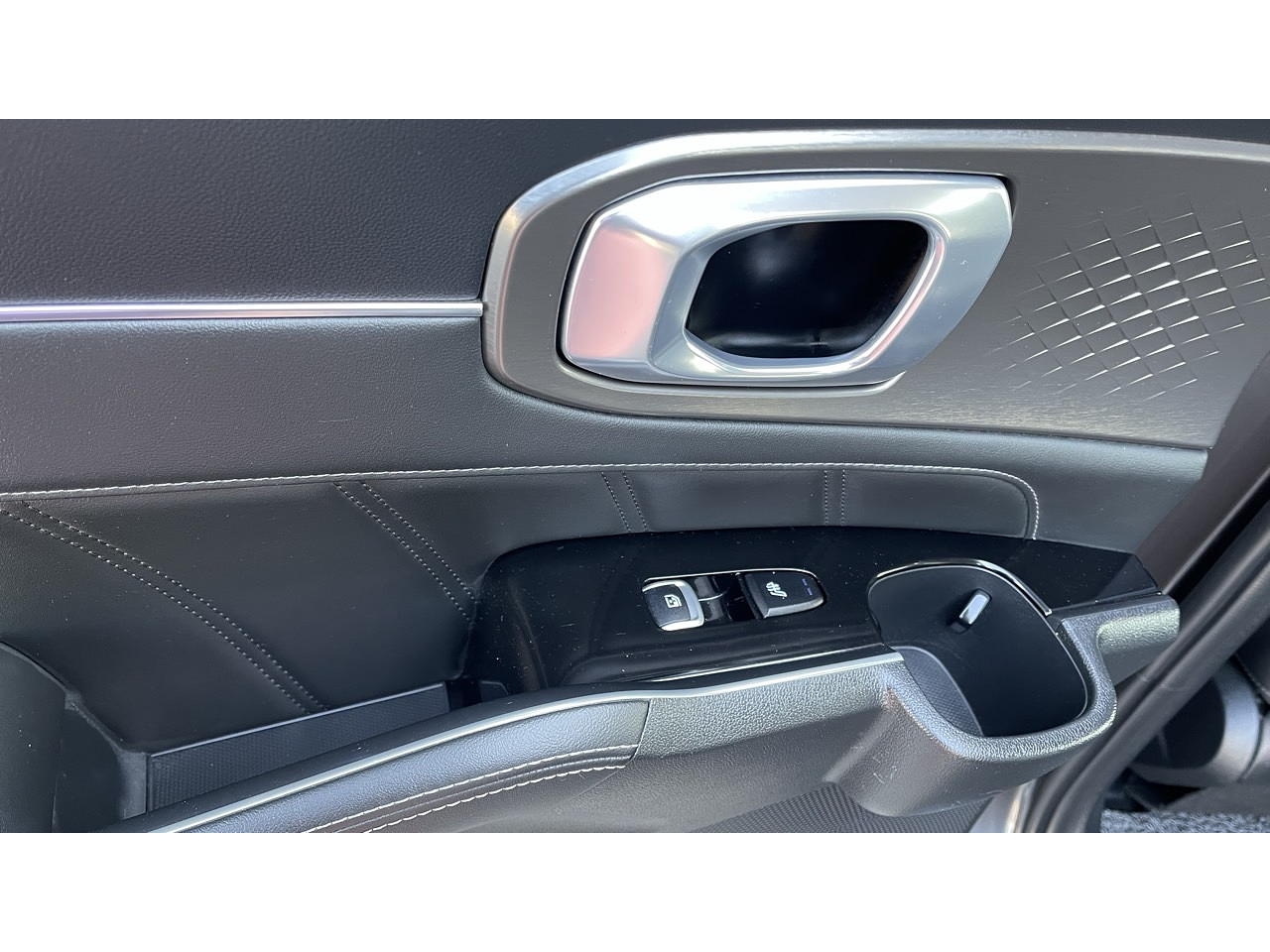 KIA SORENTO 2021 / 7 PASAJEROS / 2WD / DIESEL 2.2 / CAMARA R  28