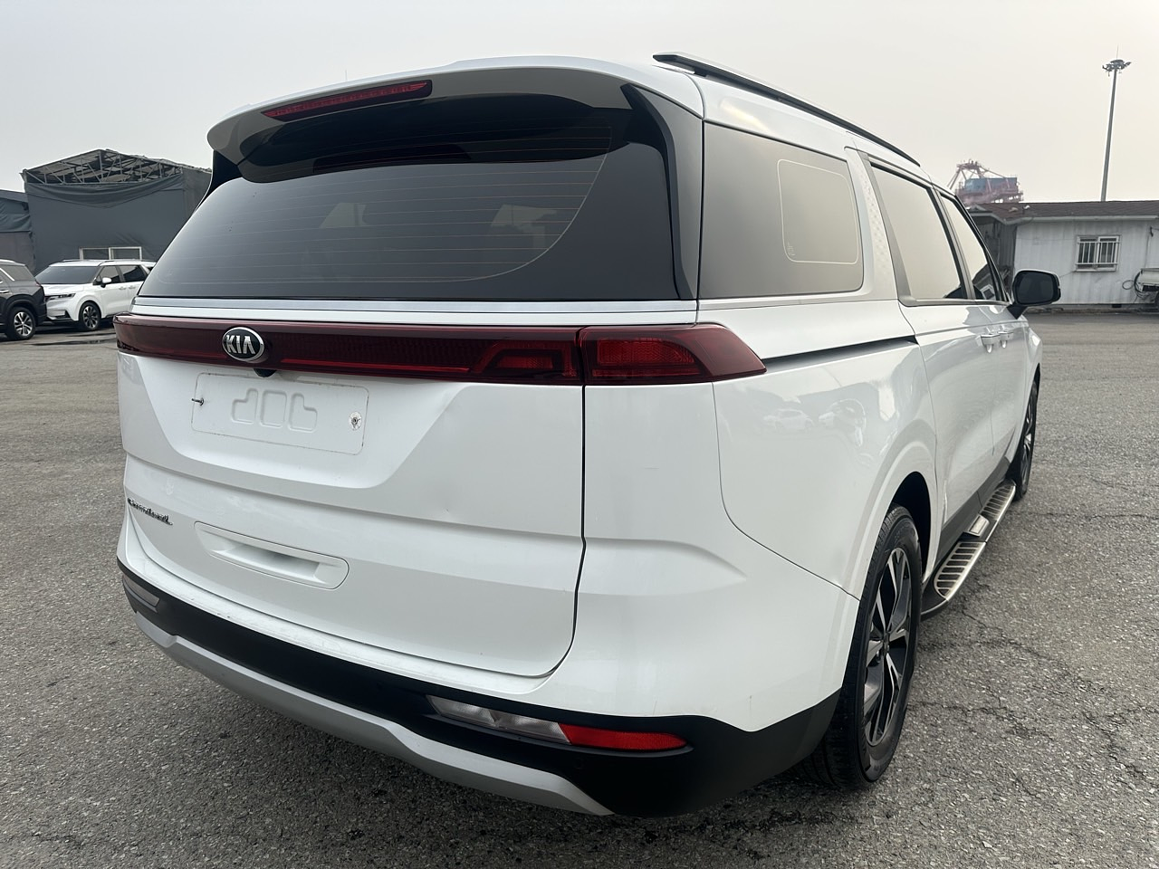 KIA CARNIVAL 2021 / 9PASAJEROS / CAMARA R / DIESEL 7