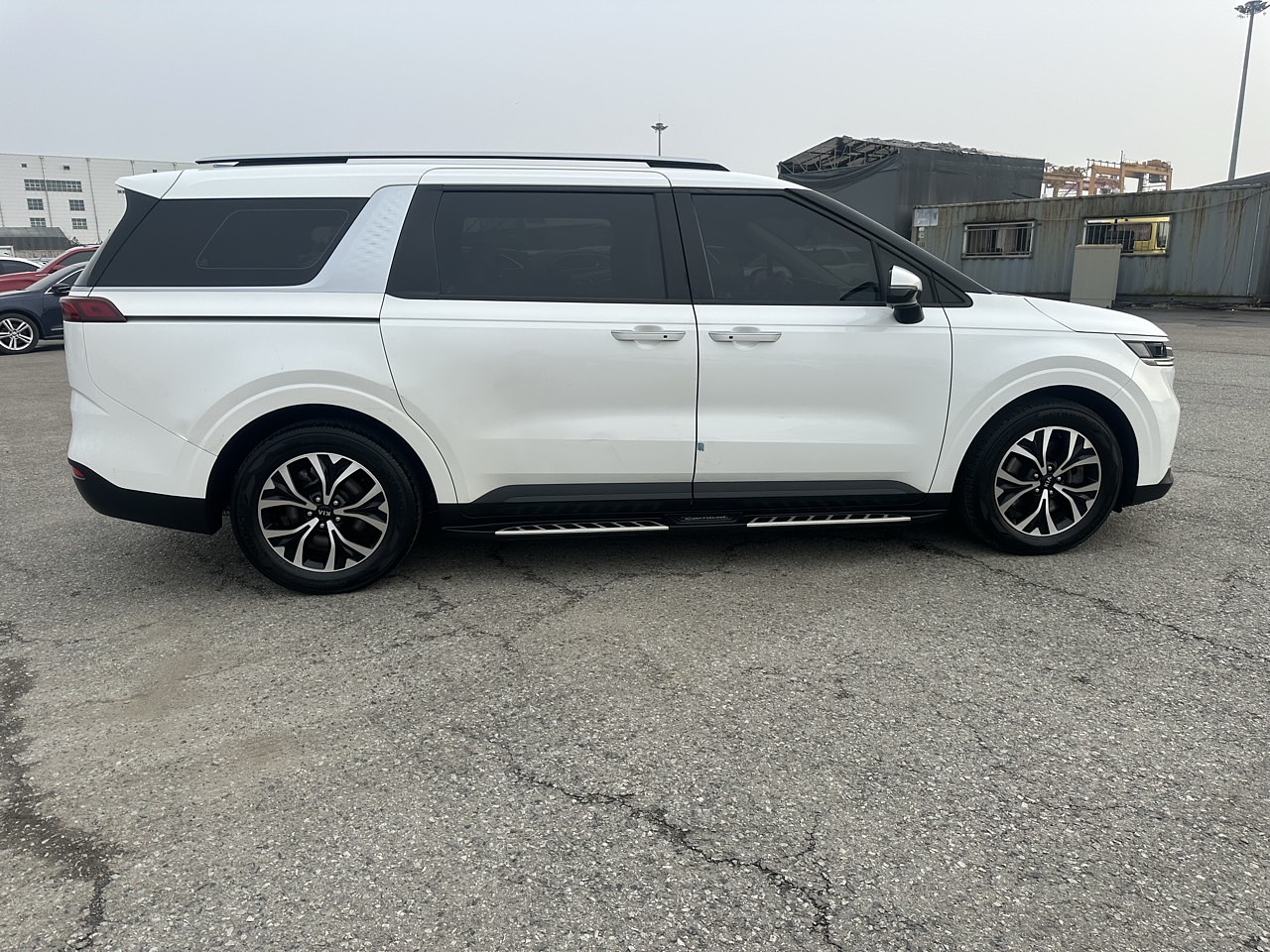 KIA CARNIVAL 2021 / 9PASAJEROS / CAMARA R / DIESEL 9