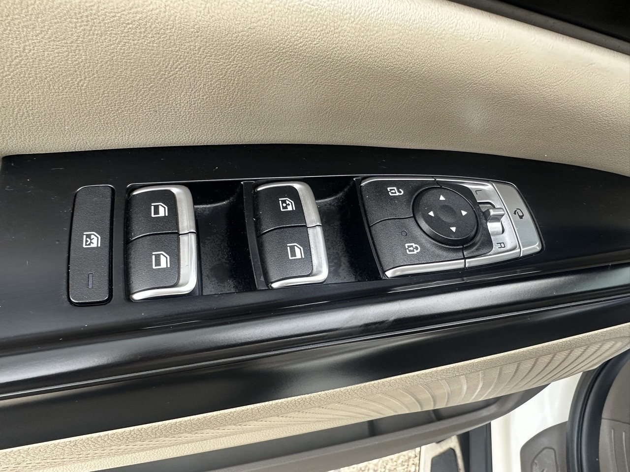 KIA CARNIVAL 2021 / 9PASAJEROS / CAMARA R / DIESEL 12