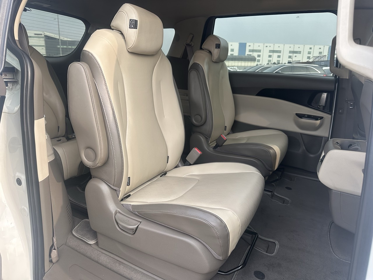 KIA CARNIVAL 2021 / 9PASAJEROS / CAMARA R / DIESEL 28