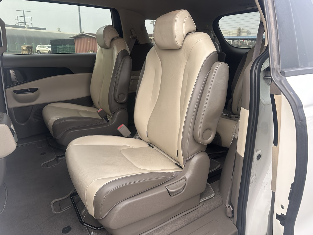 KIA CARNIVAL 2021 / 9PASAJEROS / CAMARA R / DIESEL 32