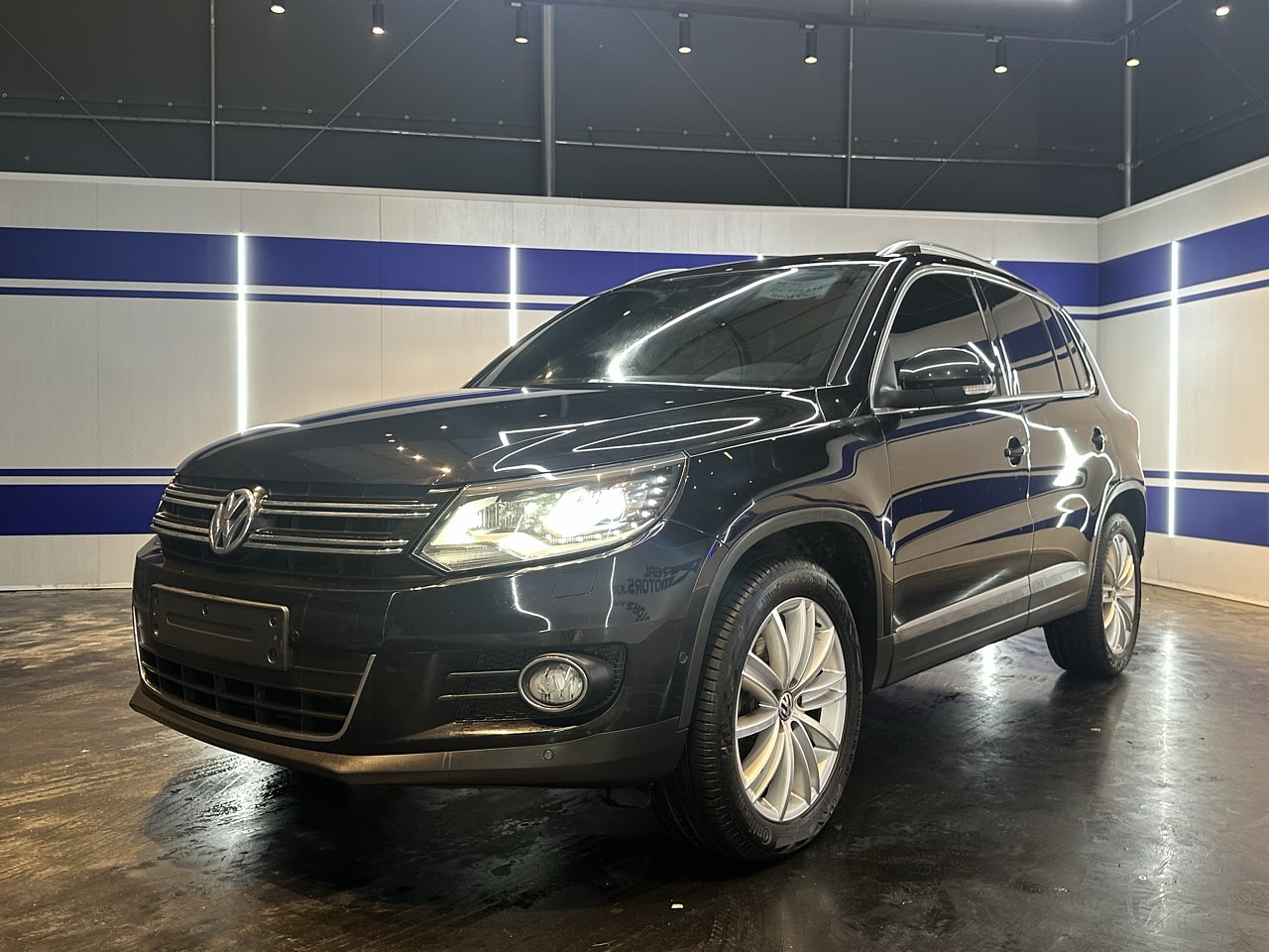 VOLKSWAGEN TIGUAN TDI 2013 / SUNROOF / SMART KEY / 4WD 1