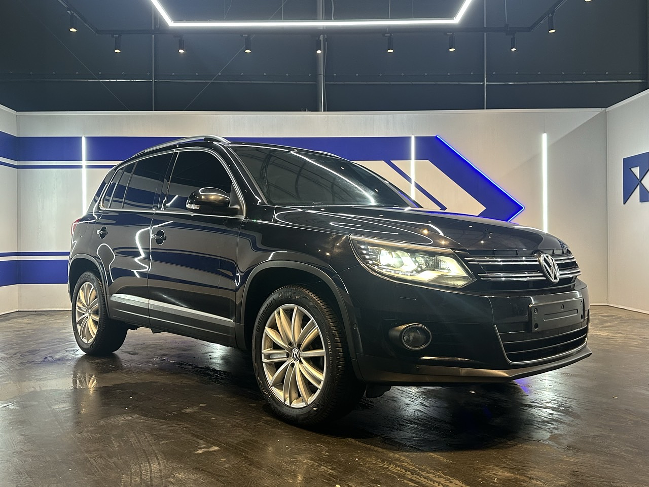 VOLKSWAGEN TIGUAN TDI 2013 / SUNROOF / SMART KEY / 4WD 3