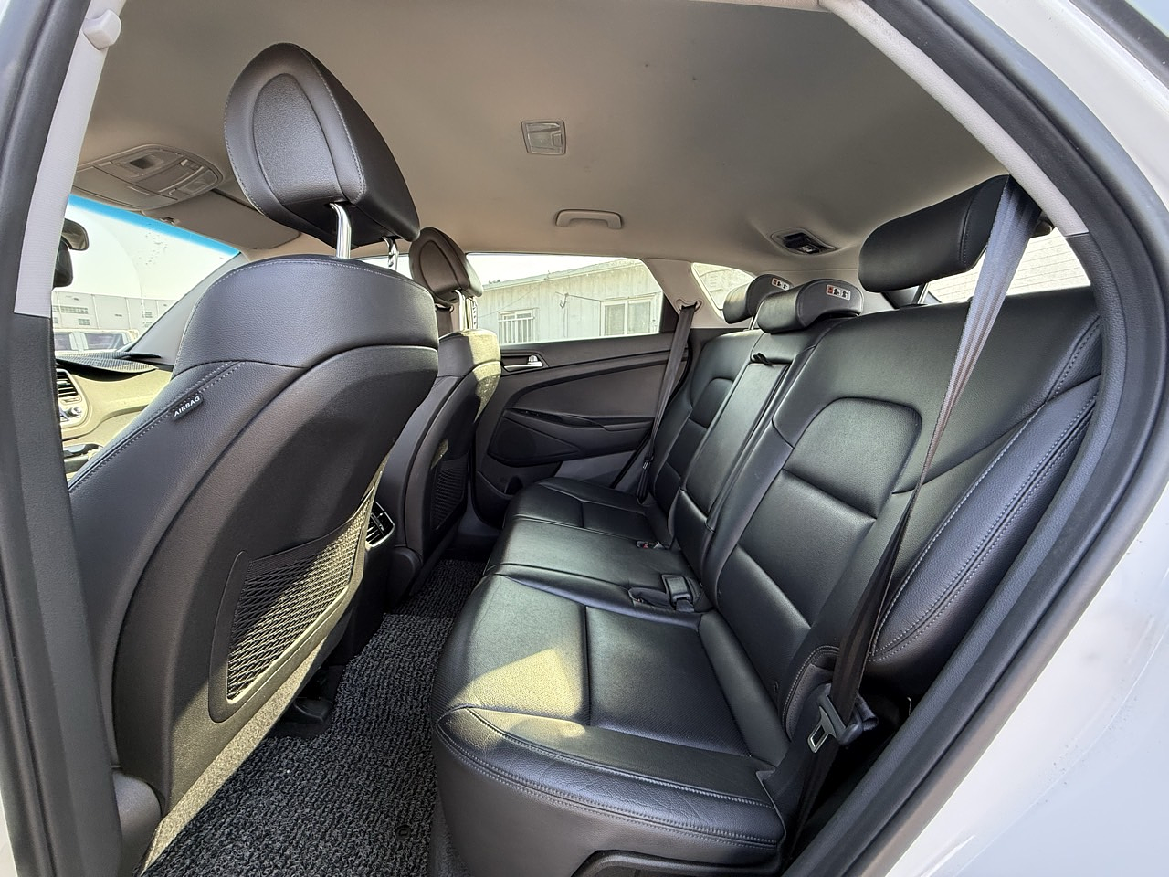 HYUNDAI ALL NEW TUCSON 2017 / CÁMARA R / 2WD/ DIESEL 1.7 CC 28