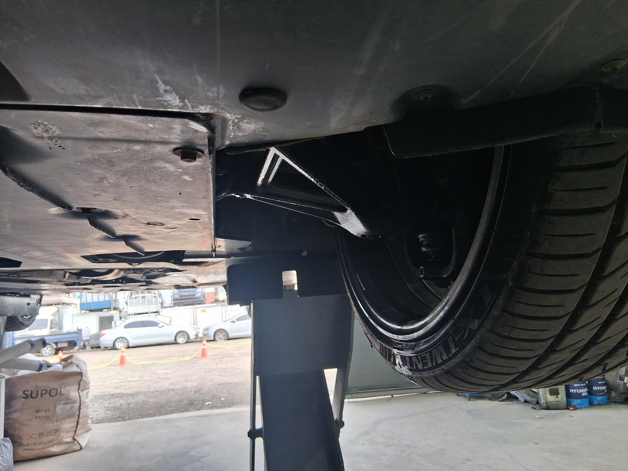 FERRARI CALIFORNIA 2010 / CONVERTIBLE / GASOLINA 4.0CC / 2WD  41