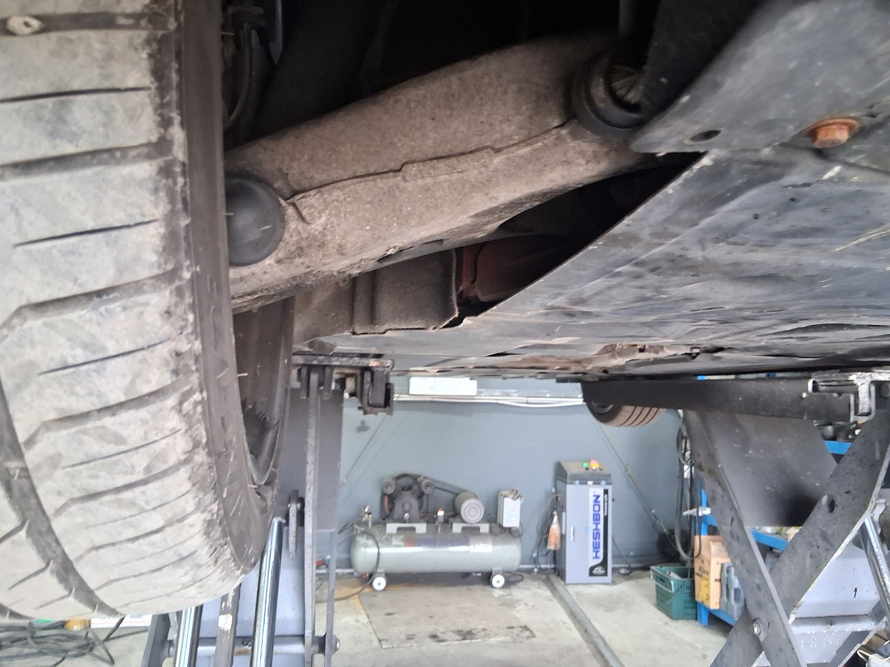 FERRARI CALIFORNIA 2010 / CONVERTIBLE / GASOLINA 4.0CC / 2WD  42