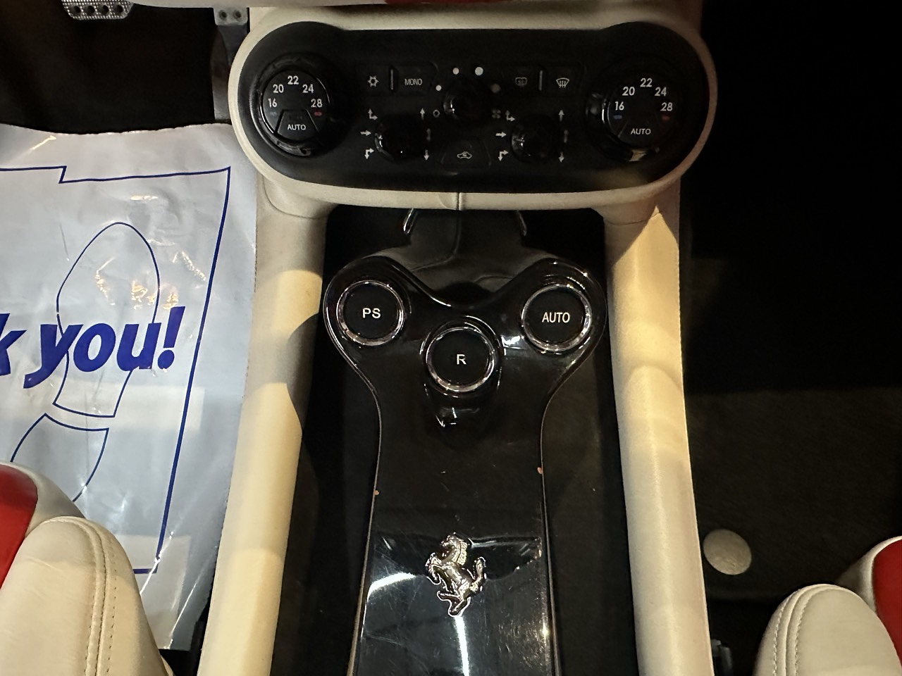 FERRARI CALIFORNIA 2010 / CONVERTIBLE / GASOLINA 4.0CC / 2WD  30