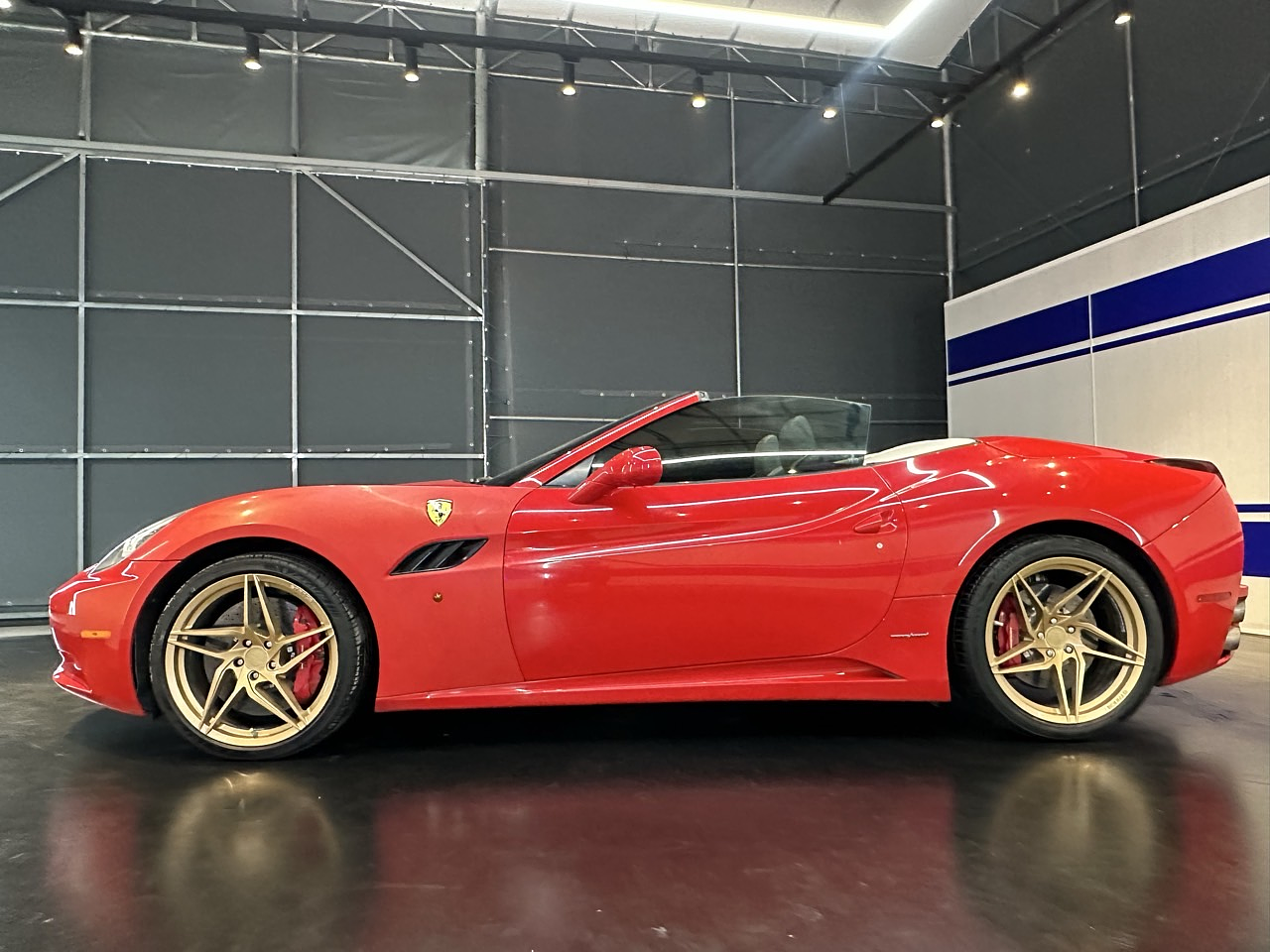 FERRARI CALIFORNIA 2010 / CONVERTIBLE / GASOLINA 4.0CC / 2WD  17