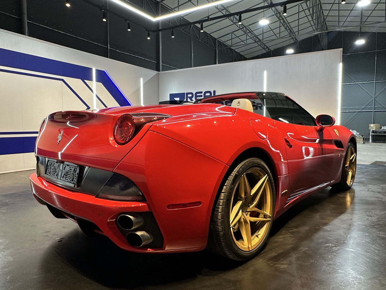 FERRARI CALIFORNIA 2010 / CONVERTIBLE / GASOLINA 4.0CC / 2WD  9