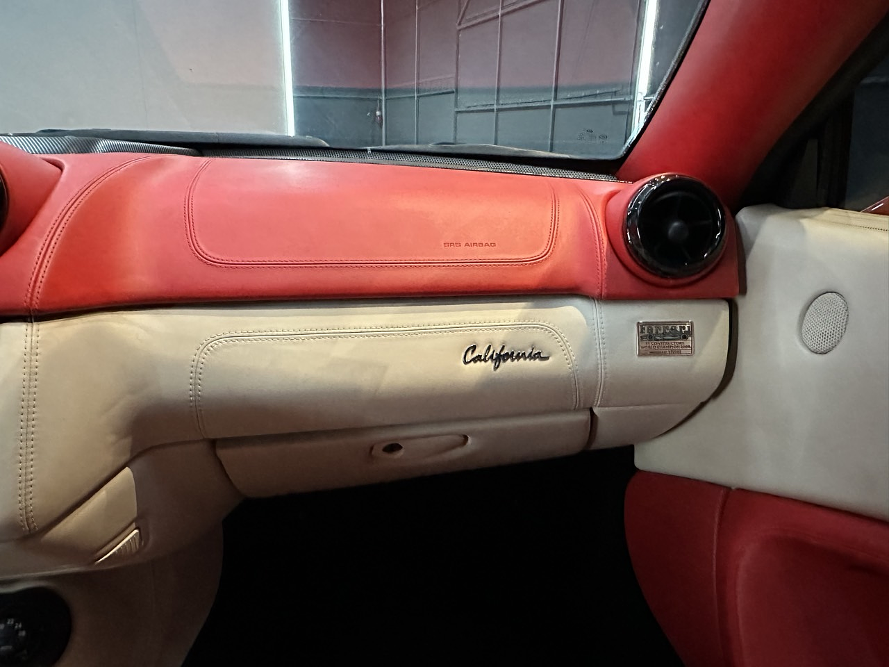 FERRARI CALIFORNIA 2010 / CONVERTIBLE / GASOLINA 4.0CC / 2WD  31