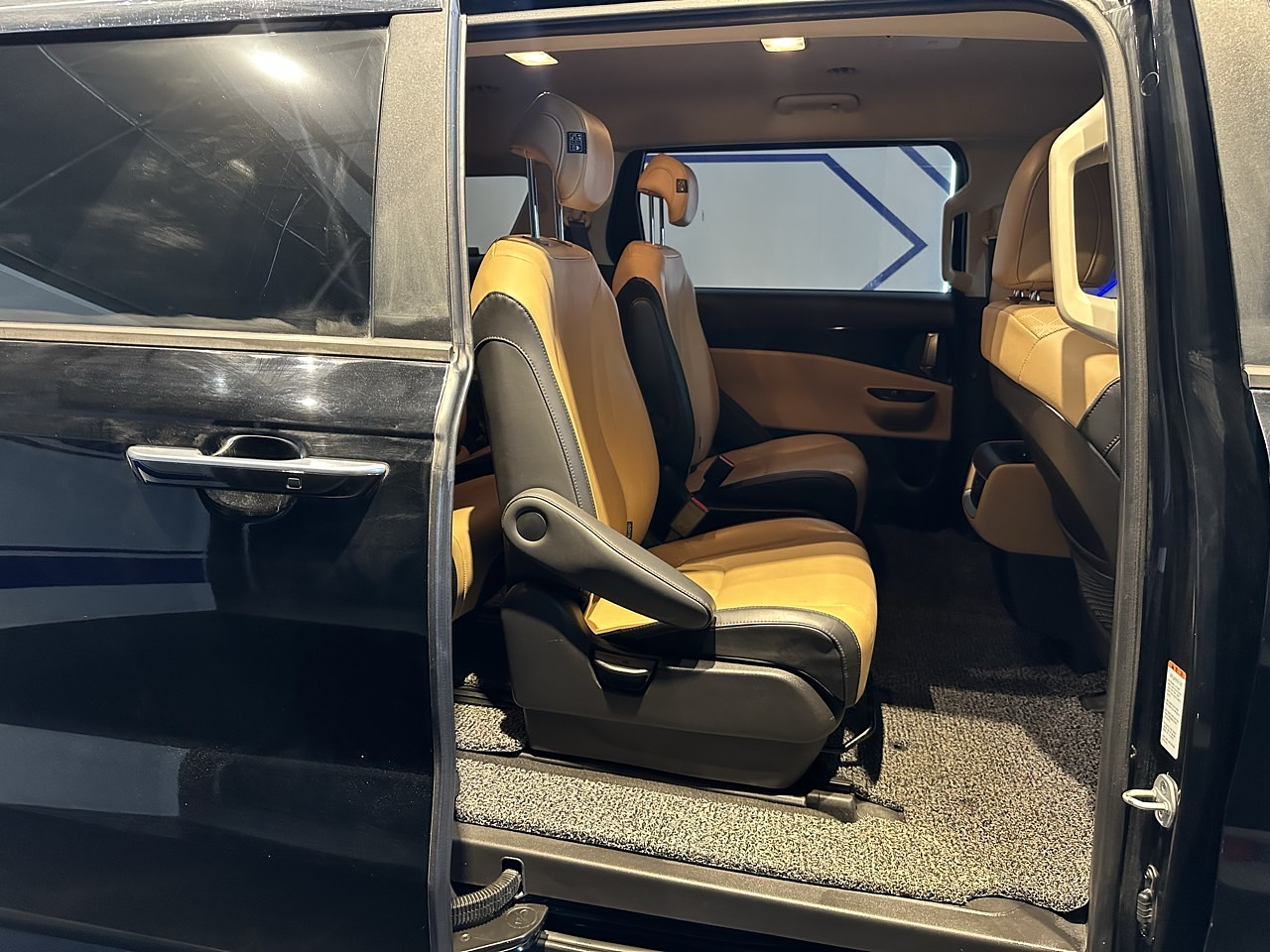 KIA CARNIVAL 2022 / 9PASAJEROS / CAMARA R / DIESEL / SMART KEY  24