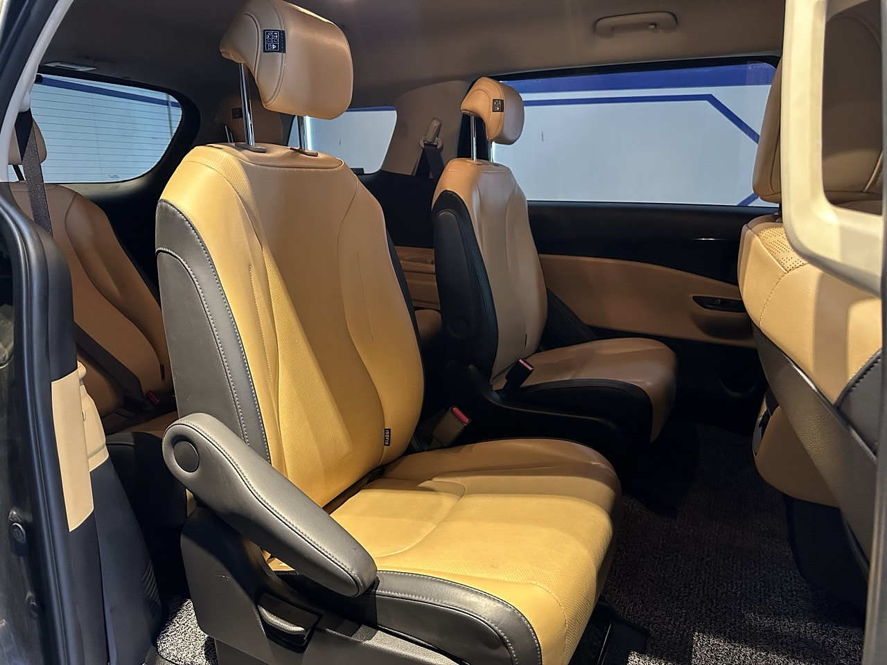 KIA CARNIVAL 2022 / 9PASAJEROS / CAMARA R / DIESEL / SMART KEY  25