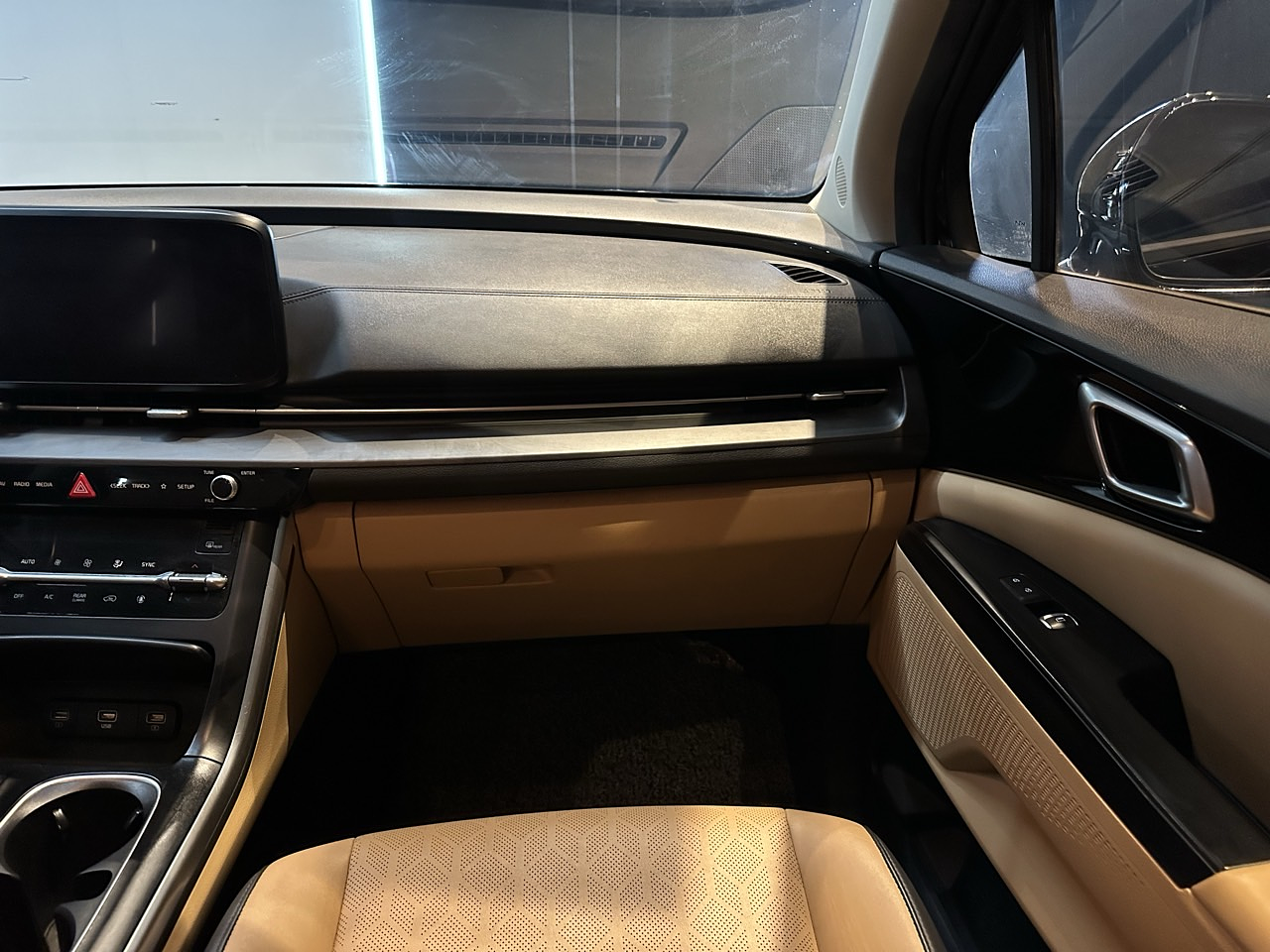 KIA CARNIVAL 2022 / 9PASAJEROS / CAMARA R / DIESEL / SMART KEY  16