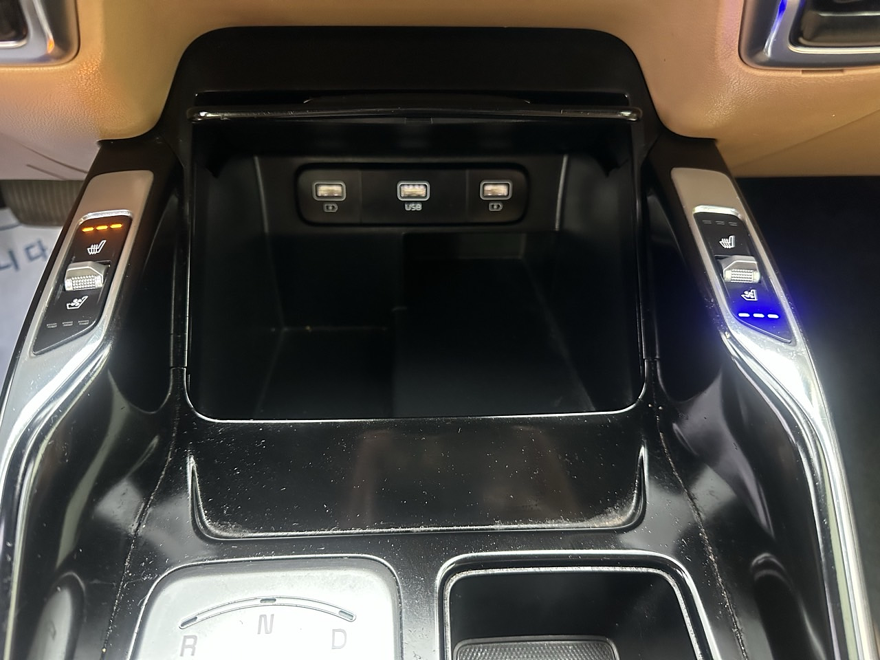 KIA SORENTO 2021 / 7 PASAJEROS / 2WD / DIESEL 2.2 / CAMARA R  30