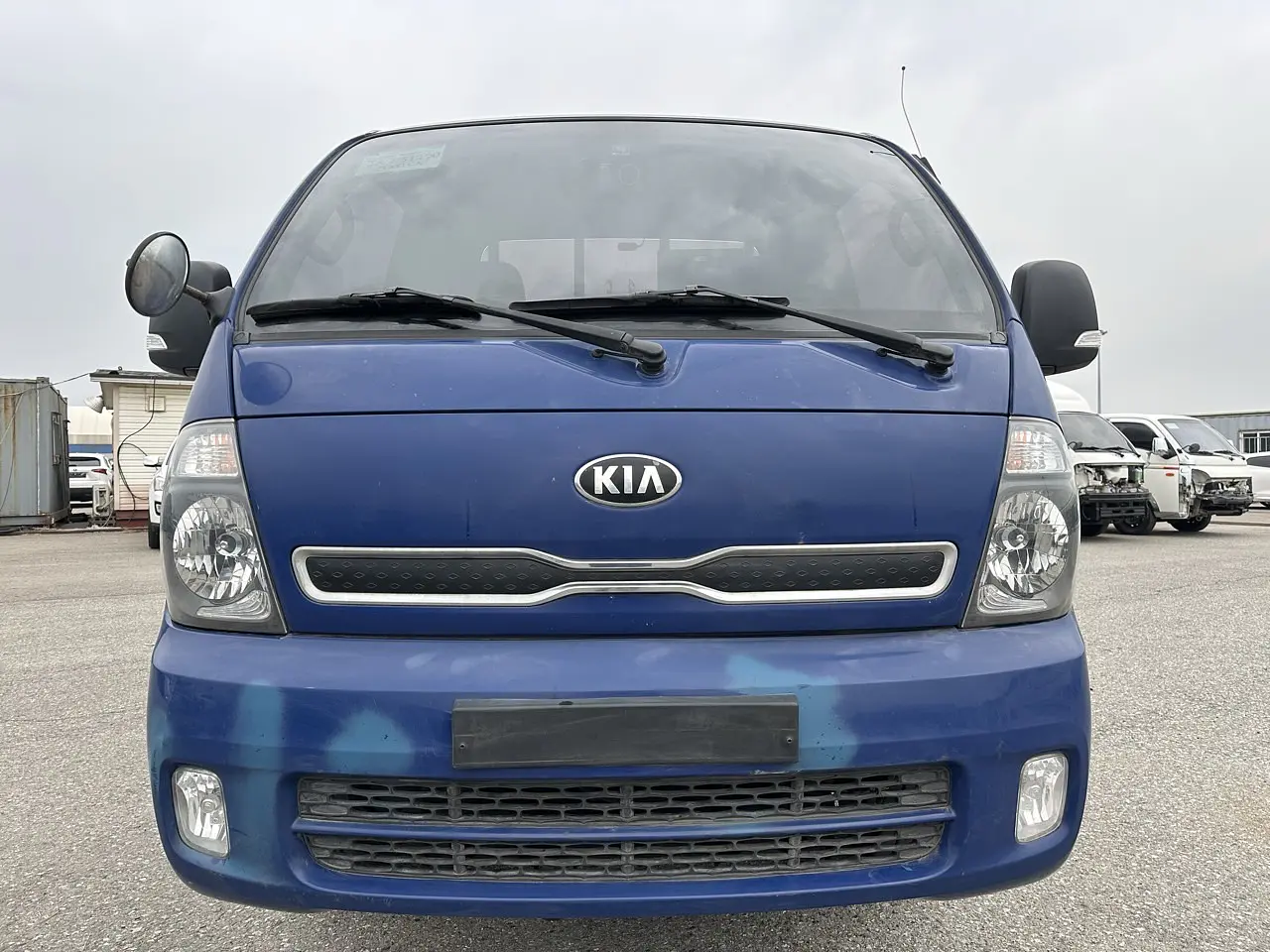 KIA BONGO 2018 / 1.2TON / KINGCAB / MECANICA CAJA 6TA / 2WD 2
